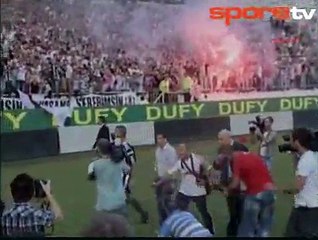 Guti imza töreninde şov yaptı!