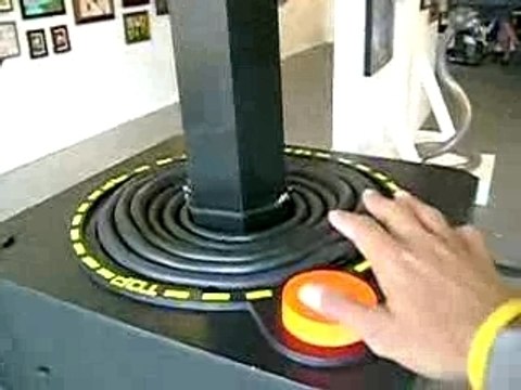 GIANT ATARI @ I AM 8BIT Gallery,L.A. Ca.