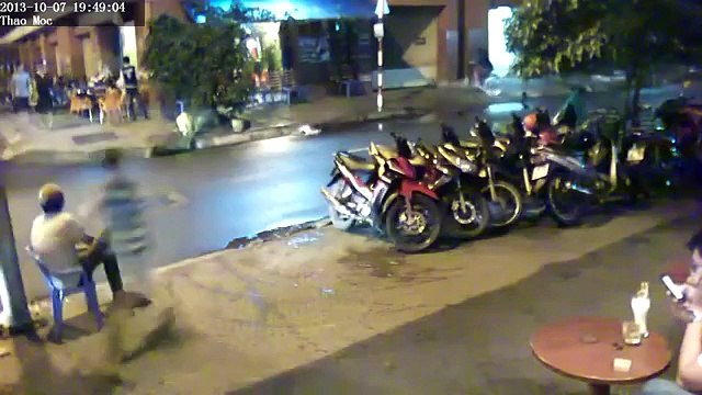 giật điện thoại chớp nhoáng giat dien thoai chop nhoang