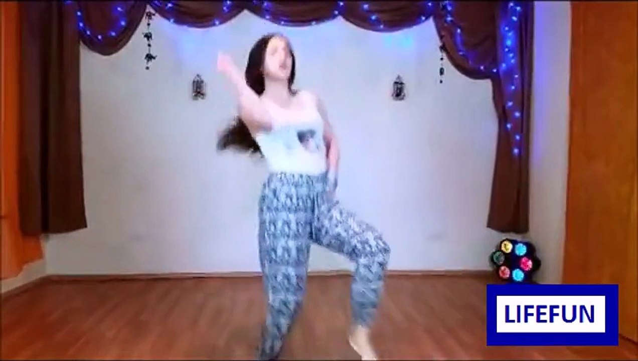 Cute Girl Hot Dance