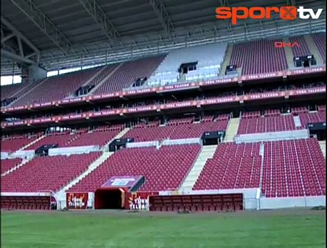 Arena'nın o çimleri tarih oldu!