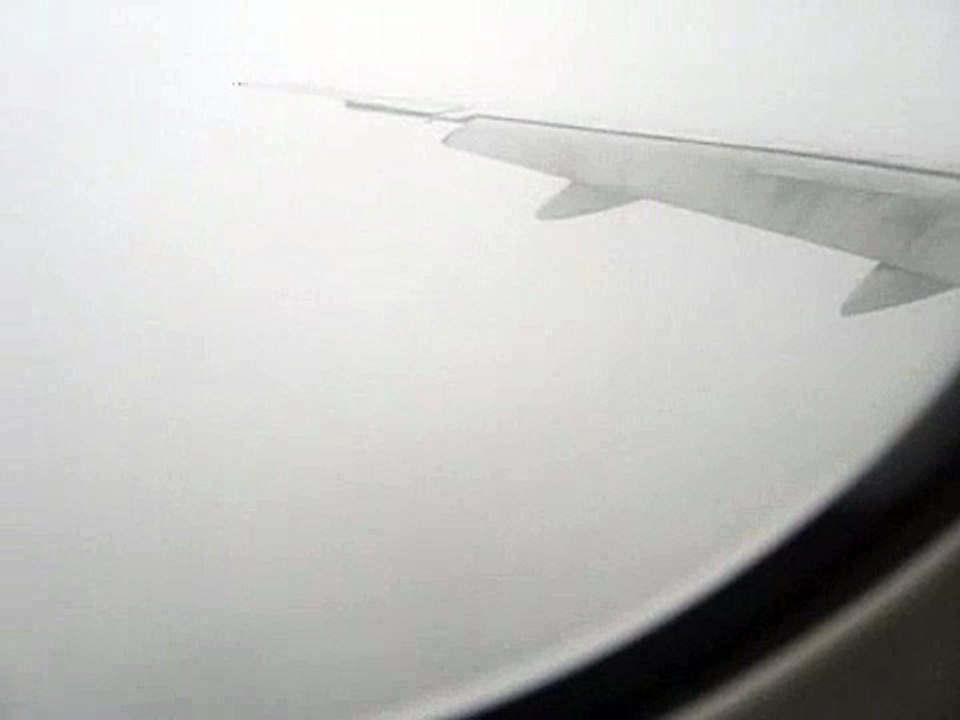 Asiana Airlines Boeing 777-200 Landing in Seoul