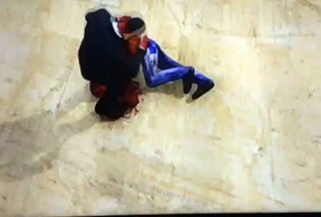 GTA V: STOMPING THE HELL OUT OF A HOMELESS MAN