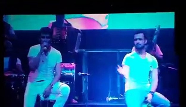Honto se choo lo tum Atif Aslam & sonu nigham Sing song together IN Uae