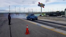 Une Ford de 1941 transformée en Dragster