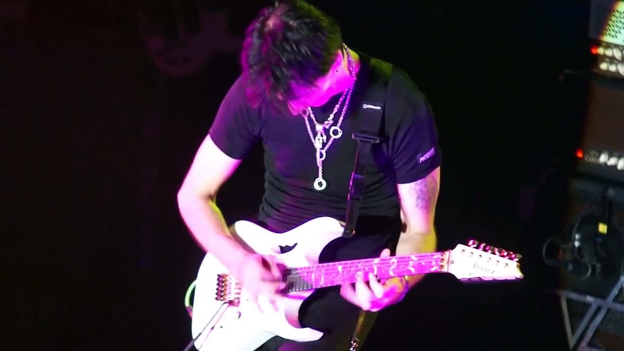 Steve Vai - guitar solo Warszawa