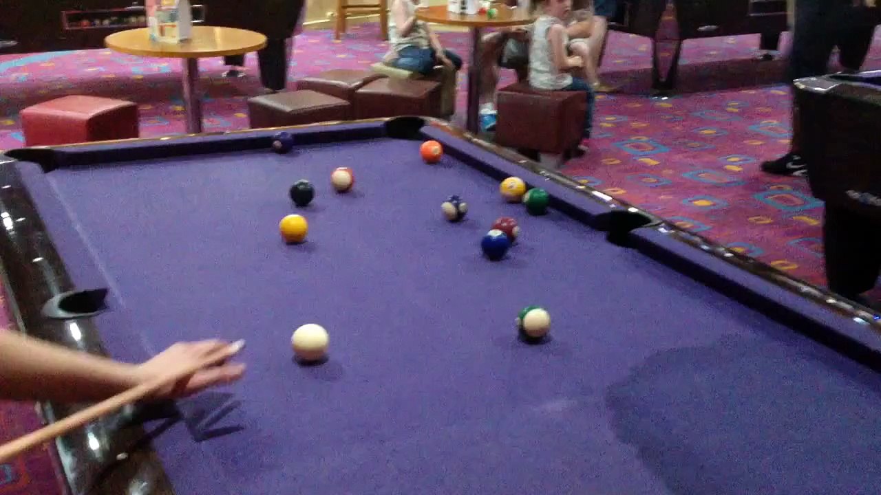 Thinking-I'm-good-at-pool-when-I'm-complete-c