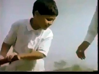 Imran Khan in PEPSI Ad- A Rare Video of Imran Khan's Old Cricketing Days
