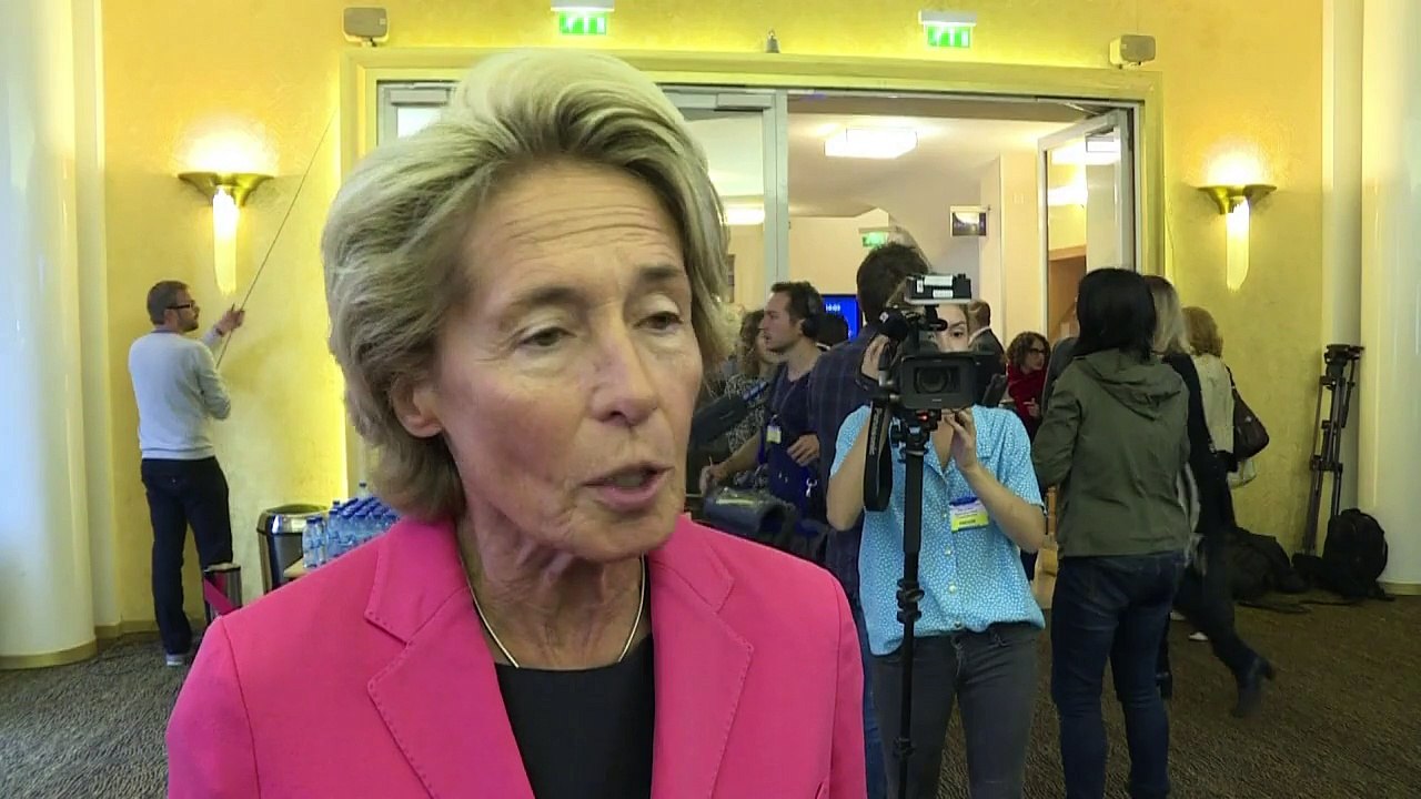 Réfugiés: 700 maires réunis à Paris