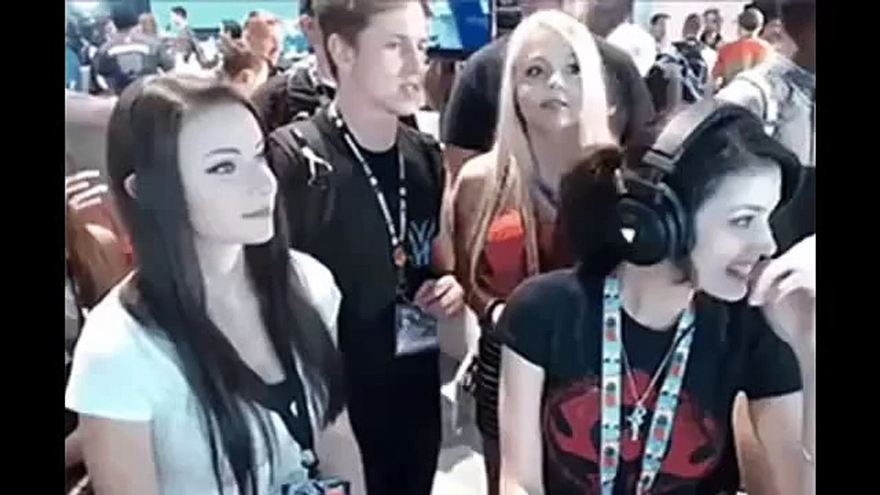 whatsapp funny videos 2016 2015 - guy reacts for girls kissing viral video