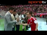 Bayern Münih şampiyonluk kupasını teslim aldı