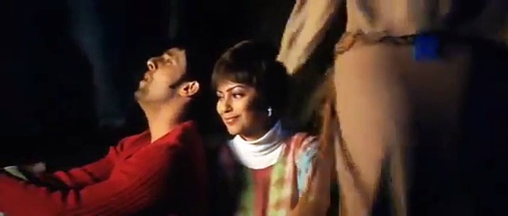 EK ANJAAN LADKI   LOVE IN NEPAL