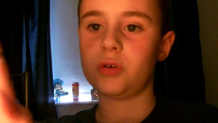 how to make the illusion fish tail loom band WITH FINGERS