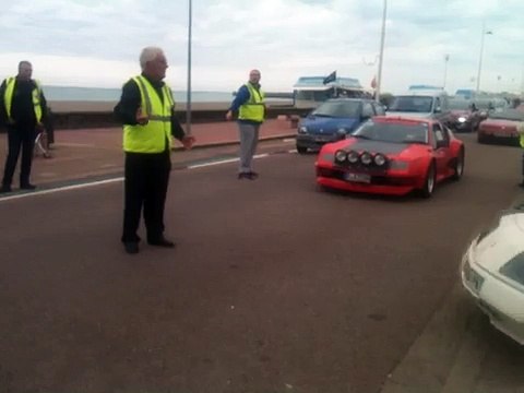 L'Alpine fête ses 60 ans à Dieppe - Départ sur le front de mer (Septembre 2015)