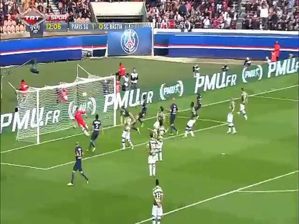 İbrahimoviç Yine İmkansız Bir Golle Sahnede