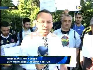 Fenerbahçe taraftarı UEFA binasının önünde toplandı!