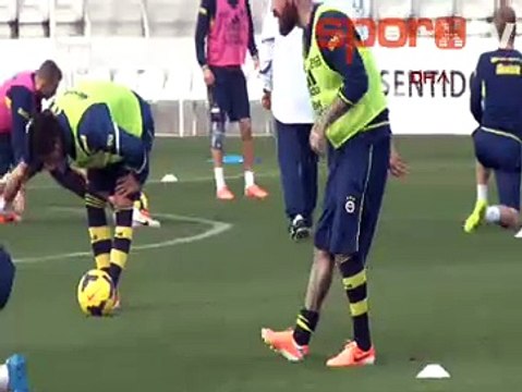 Fenerbahçe Antalya'da çalışmalarını sürdürüyor