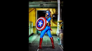 Hot Female Superhero Bodypainting Cosplay pictures
