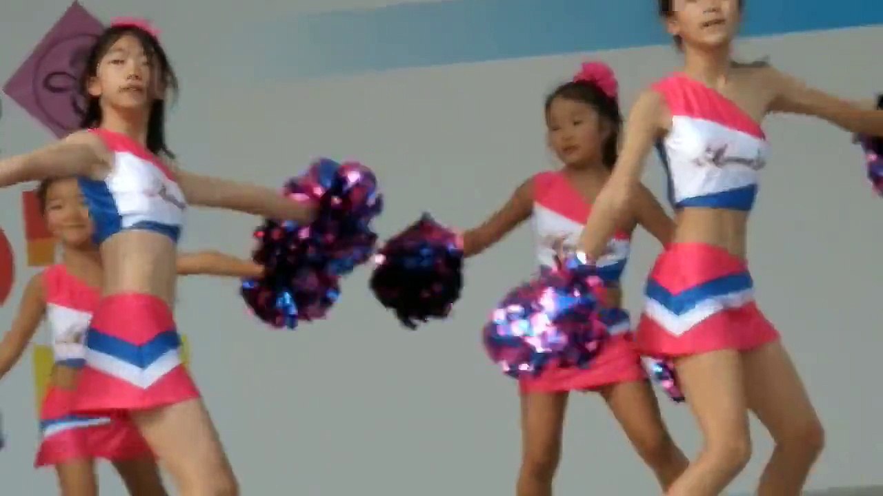 ミニスカートでチアダンス：かわいいキッズ（女子小中学生JC） Dance by cute girls (cheer girls) - video Dailymotion