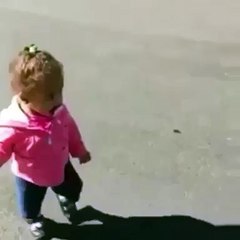 Simone Shepherd That shadow is so mean for scaring that baby