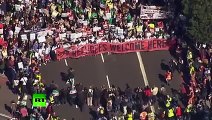 Thousands join support march in London - 'Refugees welcome here'