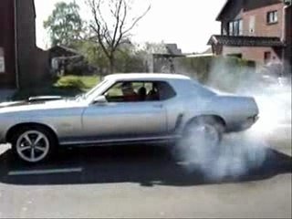 Mustang 69 burnout