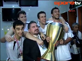 Şampiyonluk çoşkusu soyunma odasında!