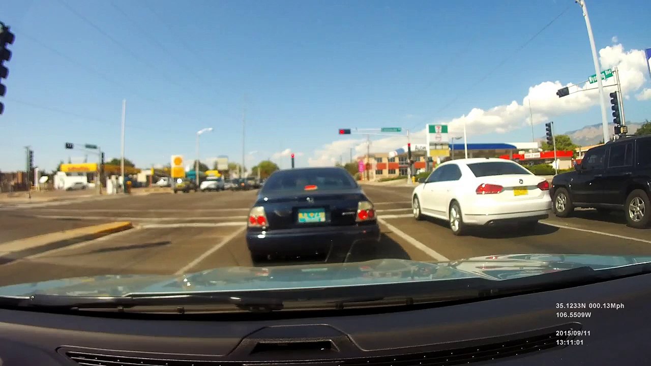 School Bus Runs Red Light in Albuquerque, NM