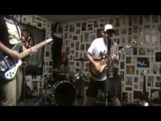 Live at Art Attack   5 Up the Street Bong Tokes