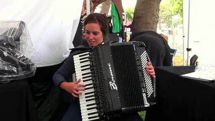 Alicia Baker, Tico Tico