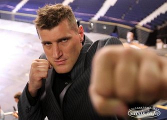 Боец СОБР нокаутировал чемпиона мира по муай-тай