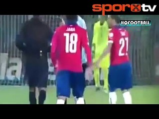 Cavani'ye kırmızı kart!