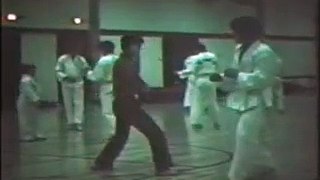 ji do kwan tae kwon do class 1976