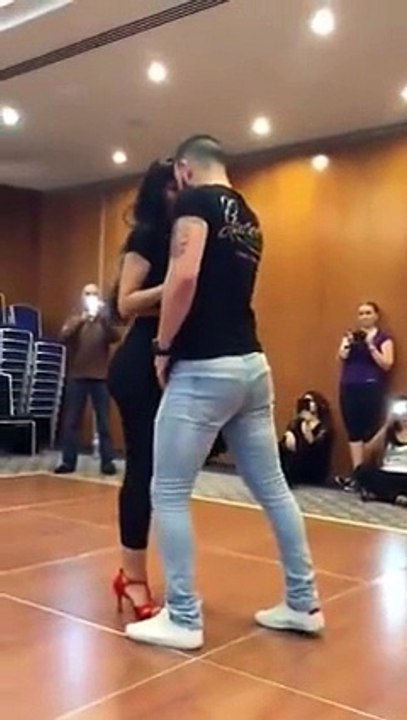 mind blowing dance