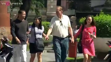 Du khách đối phó với nạn cướp giật ở Sài Gòn1