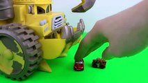 Disney Pixar Cars Lightning McQueen & Mater get Slimed by Disney Cars Screaming Banshee
