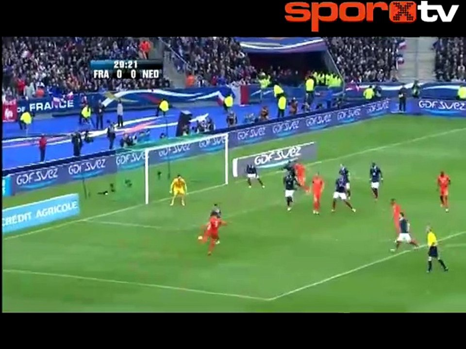 Fransa, Sneijder'e acımadı!