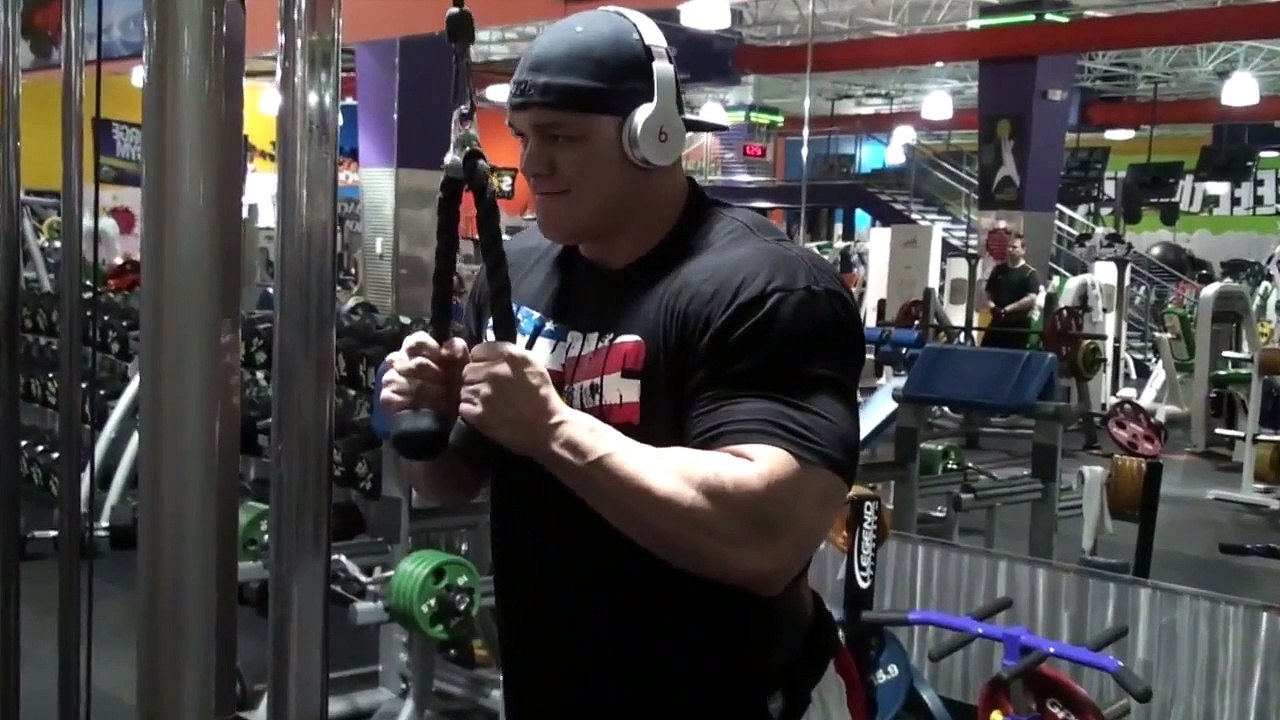 IFBB Pro Dallas McCarver Training Arms