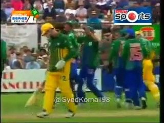 Shahid Afridi dangerous bouncer & googly ● Against Aus