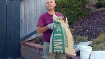 How to Make and Mix Portland Cement Stucco in a Wheelbarrow