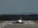 Колекция от клипове на самолети кацат със силен вятър [Full Episode]