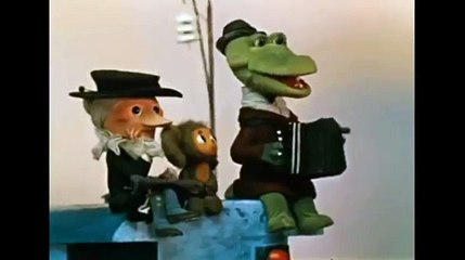 ♥ ♫ Голубой вагон | Krokodil Gena Goluboy Vagon with English Subtitles