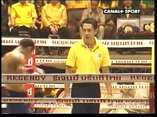 Mehdi ZATOUT vs Gomenlek Tor SILCHAÏ (Anniversaire du ROI 2006 THAILLANDE)