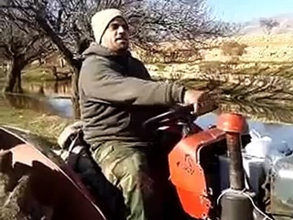 اجمل مقطع فيديو   مغامرات السانيو جزء Funny Arab Guy Singing | 1