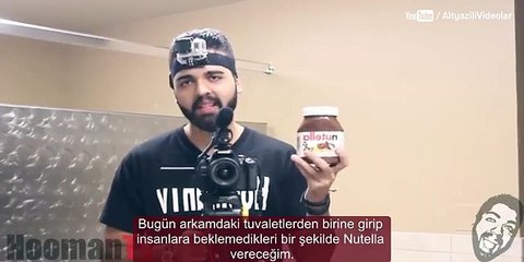 TUVALET KAĞIDI İSTEYİP ELE BOK SÜRMEK   ŞAKA İÇERİR   ALTYAZILI