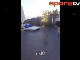 Lionel Messi, oğlu ve köpeğinin scooter keyfi!
