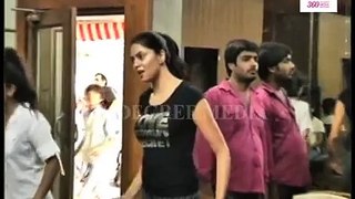 Hot sexy Chandramukhi Chautla (Kavita Kaushik) of FIR does a lady Salman Khan on 'Hud Hud Dabang'