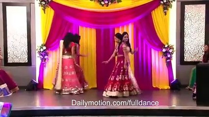ClassiC Mehndi Dance Tu ny Mari Entry