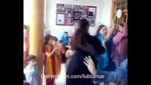 Pakistani Girls Dancing on Pashto Song