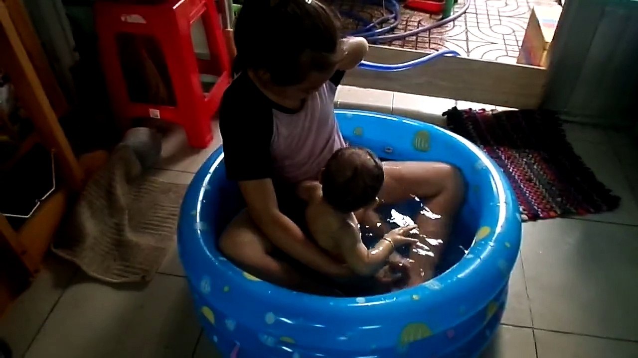 Soc con cua tui VS cuoi xuyen viet